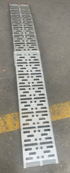 Rampe de chargement simple en aluminium pour VTT (750 lb) – 2,13 m (7 pi) – Robuste et pliable | 1123AR