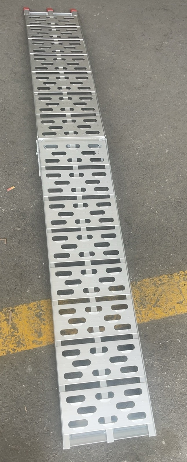 Rampe de chargement simple en aluminium pour VTT (750 lb) – 2,13 m (7 pi) – Robuste et pliable | 1123AR