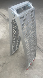 Rampe de chargement simple en aluminium pour VTT (750 lb) – 2,13 m (7 pi) – Robuste et pliable | 1123AR