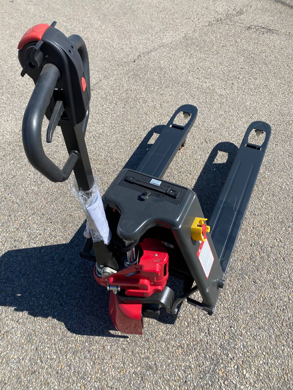 Transpalette hybride haute capacité 4400 lb – Manuel + Électrique | T20I213