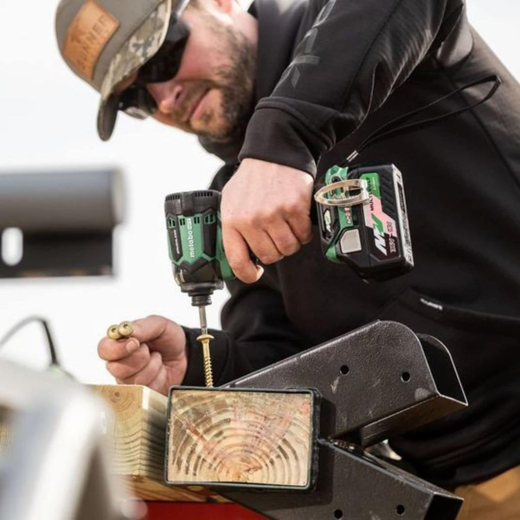 Kit de visseuse à chocs sans fil Metabo HPT 36 V MultiVolt™ à triple percussion | 6,35 mm (1/4 po) sans clé | 5 vitesses | 3 voyants LED | Couple jusqu'à 1 903 po-lb | Indice de protection IP56 | Garantie à vie | WH36DC