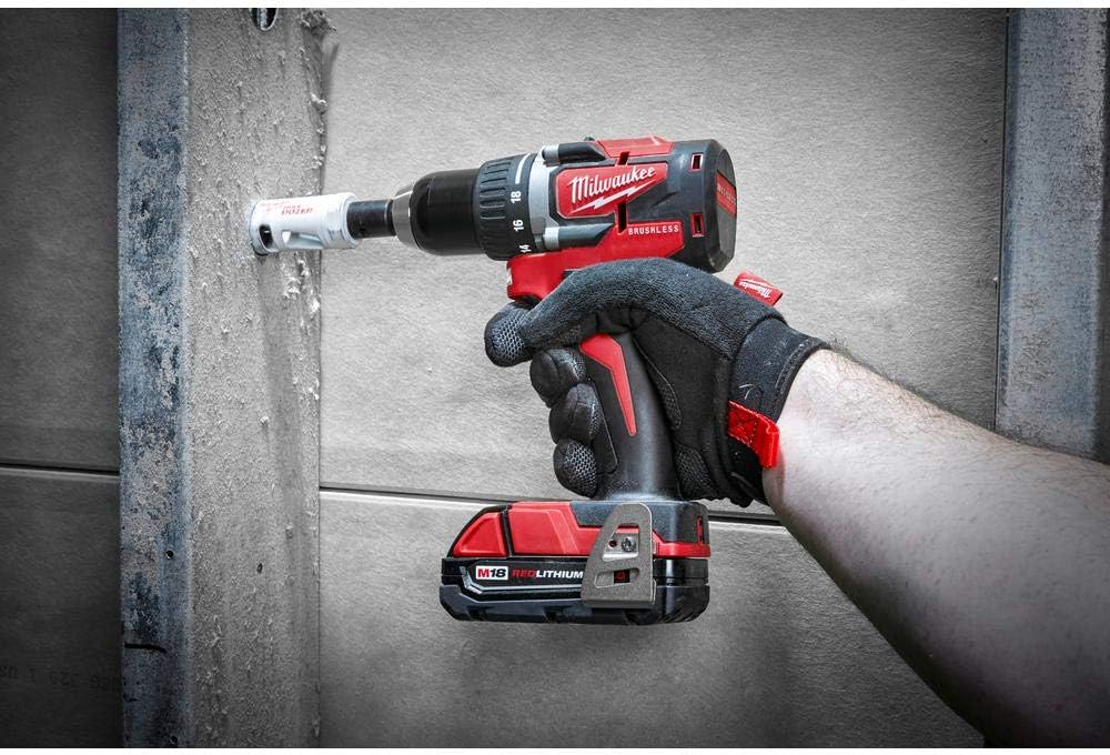 Perceuse sans fil compacte Milwaukee M18 18V 1/2"