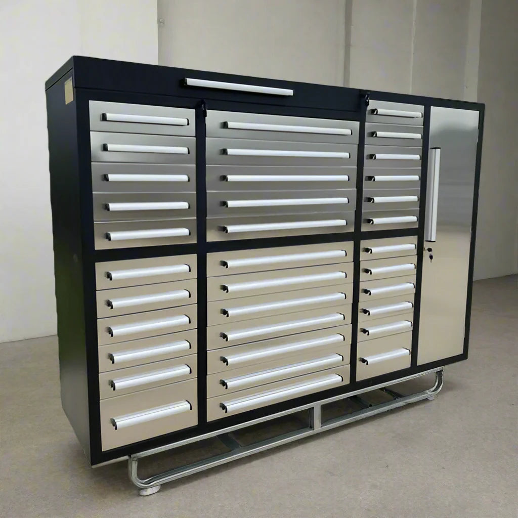 Établi en acier inoxydable de 2,13 m (7 pi) – Rangement robuste avec 35 tiroirs | 7FT35D01B