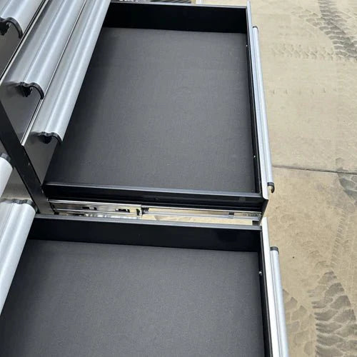 Établi en acier inoxydable de 2,13 m (7 pi) – Rangement robuste avec 35 tiroirs | 7FT35D01B