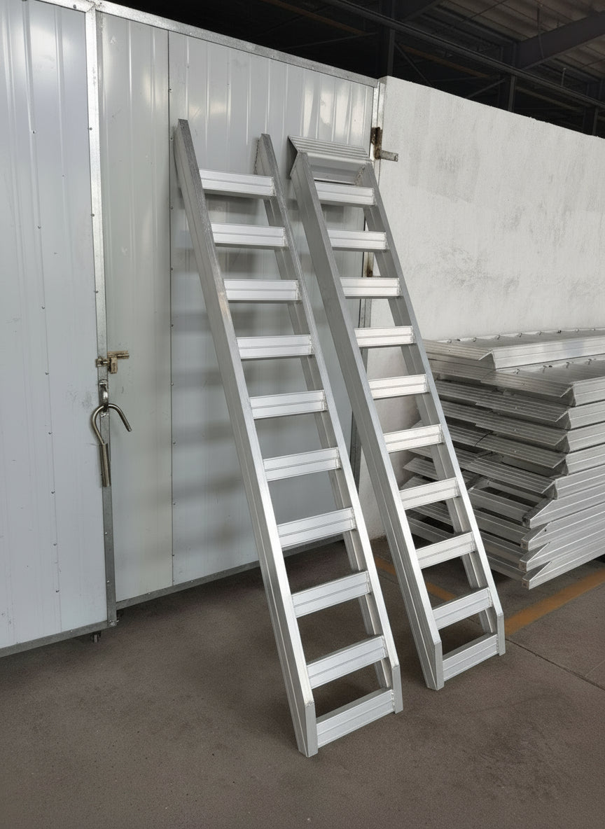 Rampes de chargement en aluminium de 2,4 m (paire) – Rampes pliables robustes pour camions, VTT et véhicules utilitaires | HDR1008